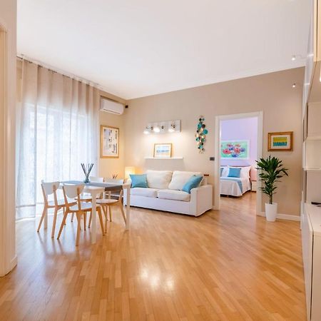 Modern Apartment To Relax In The City Center Барі Екстер'єр фото