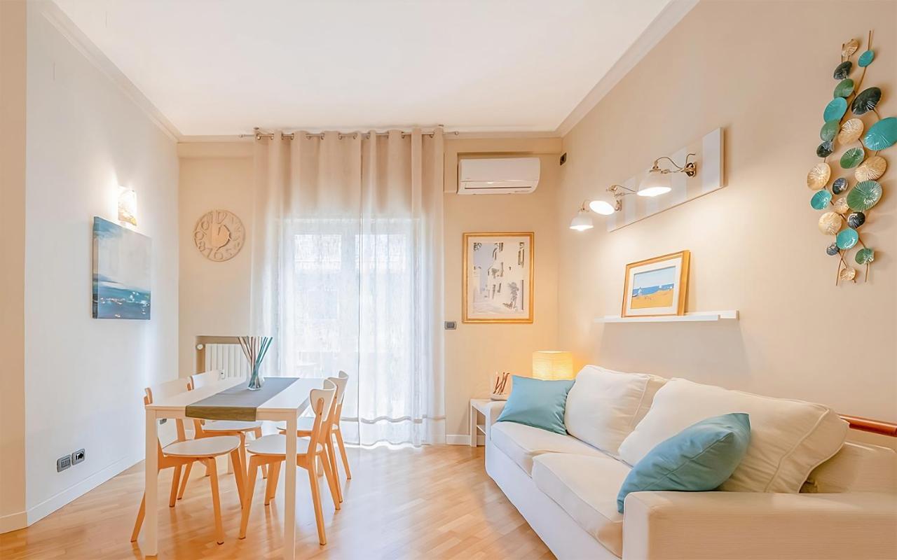 Modern Apartment To Relax In The City Center Барі Екстер'єр фото